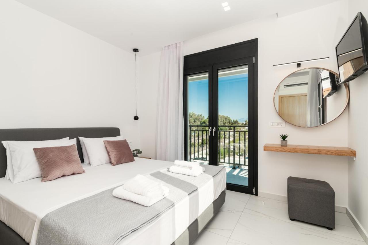 Villa Eagle's Nest - Adjoining Villas!
