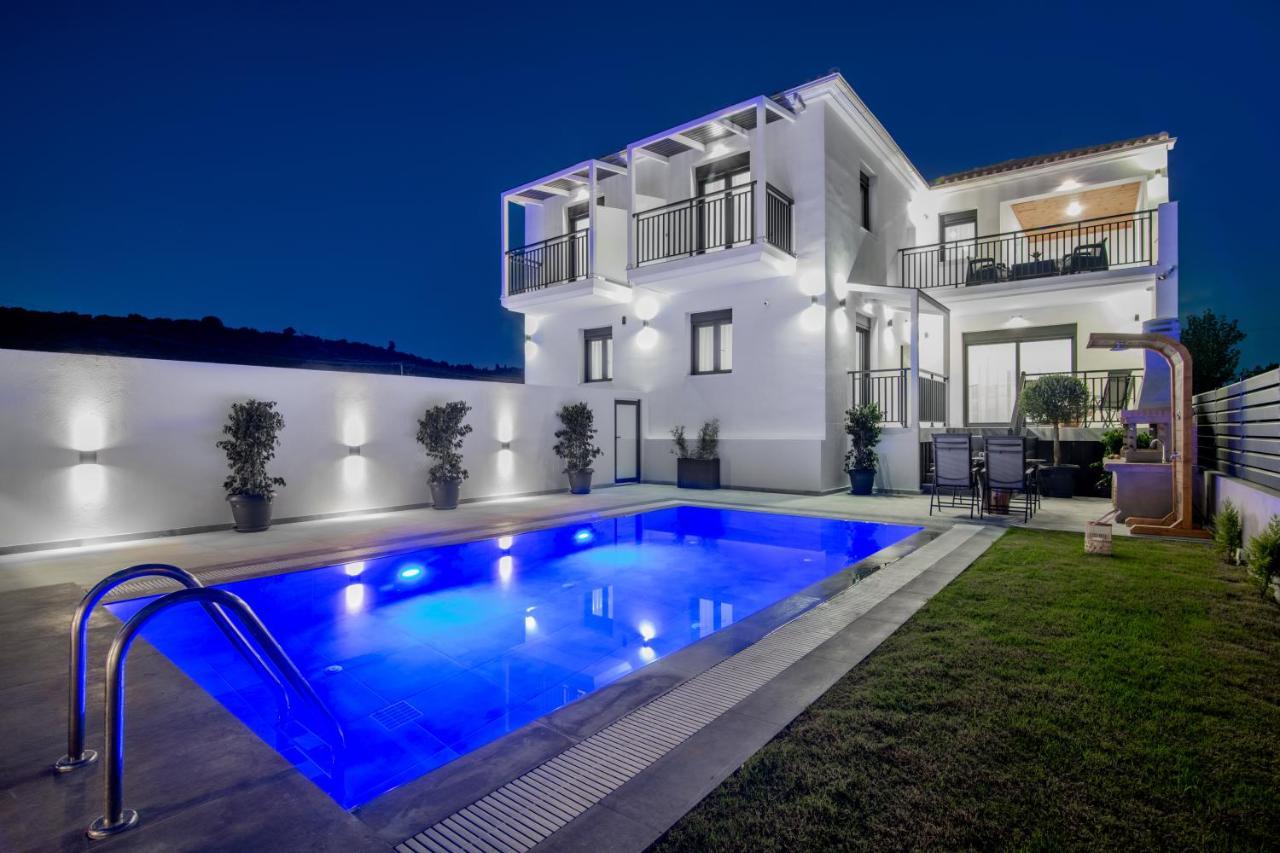 Villa Eagle's Nest - Adjoining Villas! *
